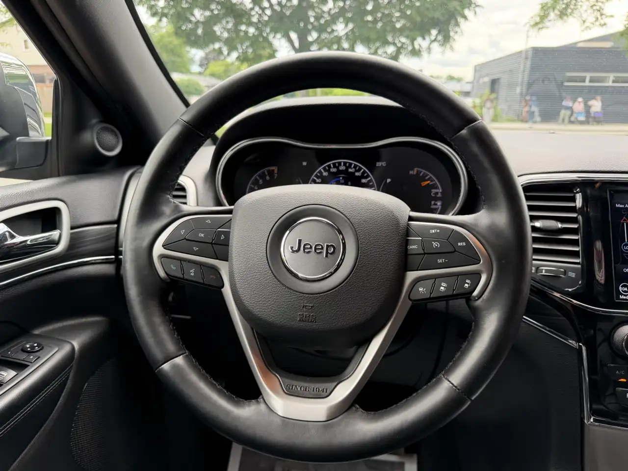 Jeep Grand Cherokee снимка Jeep Grand Cherokee