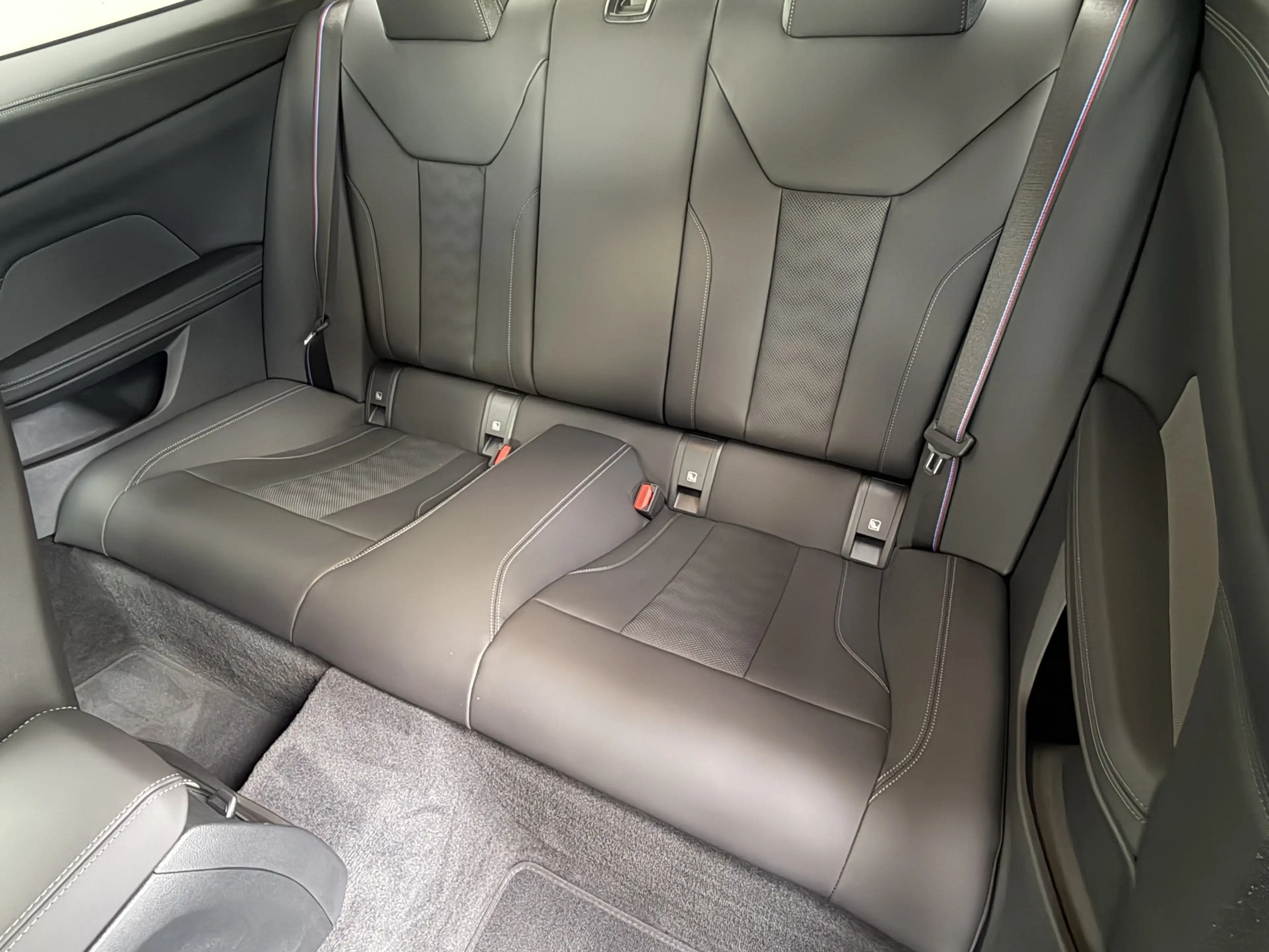 BMW M4 xDrive Competition Sitzlüftung ACC 360° — photo 12
