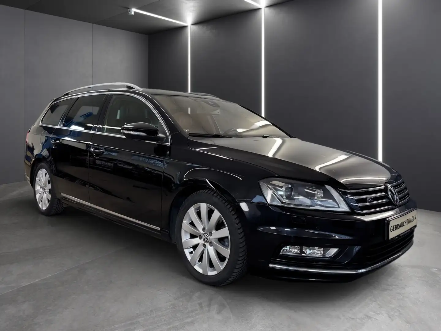 Volkswagen Passat Variant Highline 2,0 TDI DSG 4Motion - Xenon, Stand.Hzg Zwart - 2