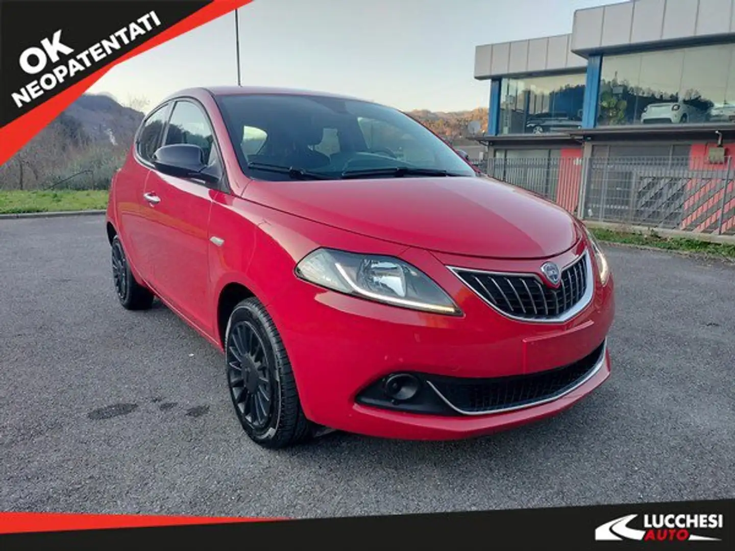 Lancia Ypsilon 1.0 FireFly 5 porte S&S Hybrid Silver Rosso - 1