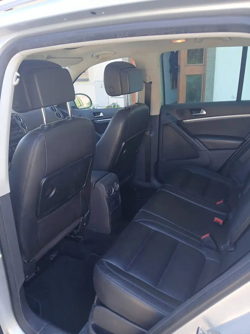 Volkswagen Tiguan Tiguan 2,0 TDI BMT 4Motion Sky DPF DSG Sky Silber - 1