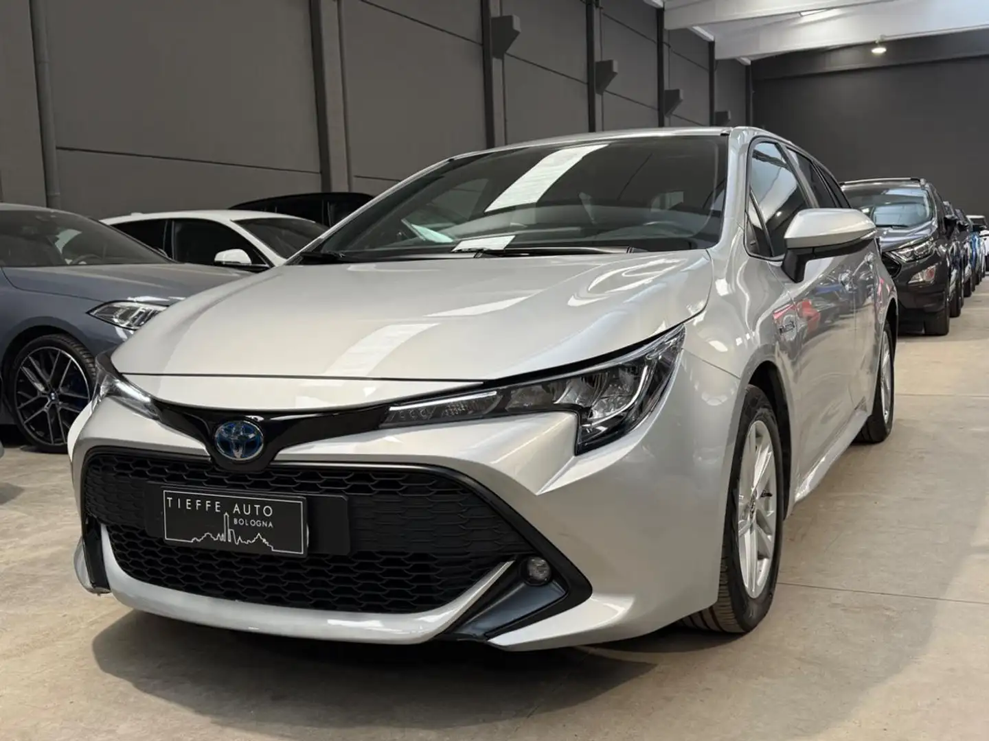 Toyota Corolla Touring Sports 1.8 Hybrid Business Argento - 1