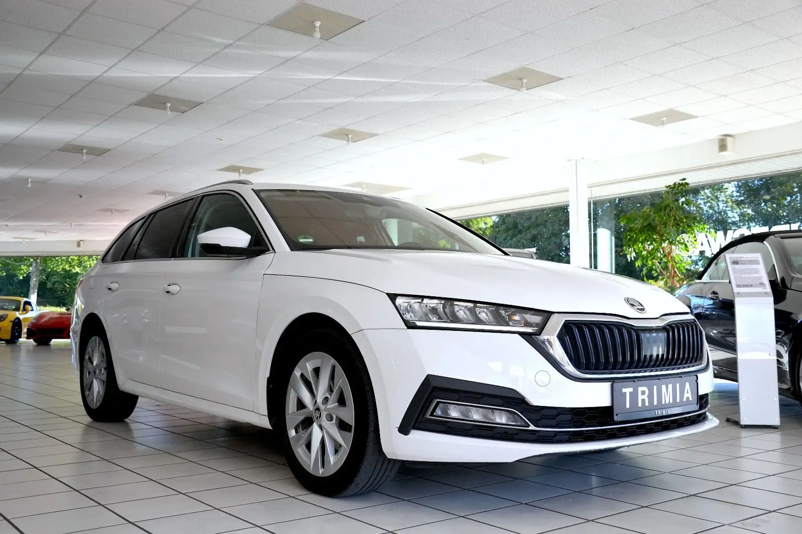 Skoda Octavia 2.0 TDI DSG | LED | SHZ | PDC | CARPLAY Blanc - 1
