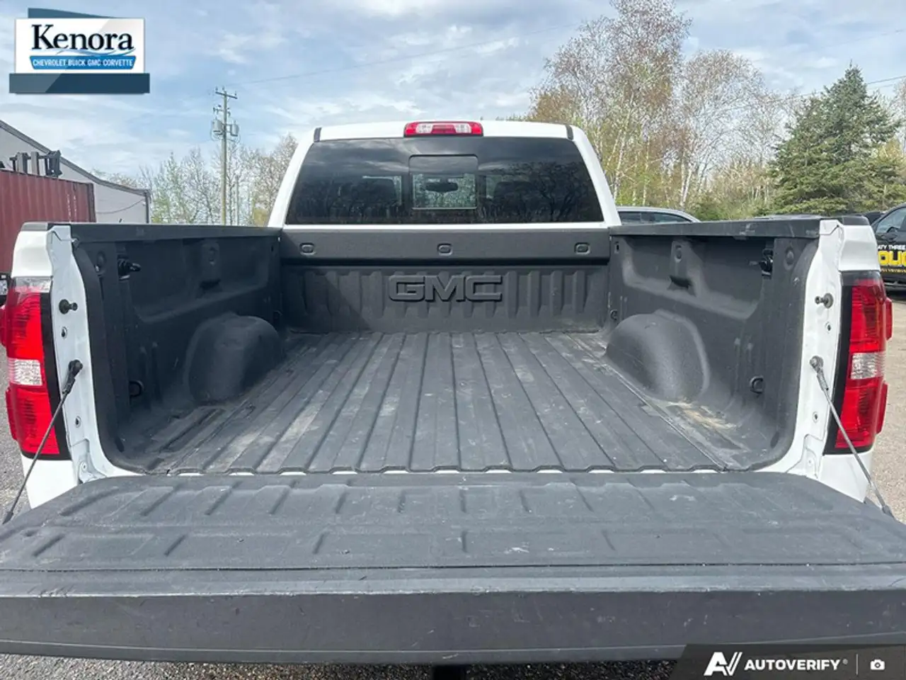 GMC Sierra 1500 снимка GMC Sierra 1500