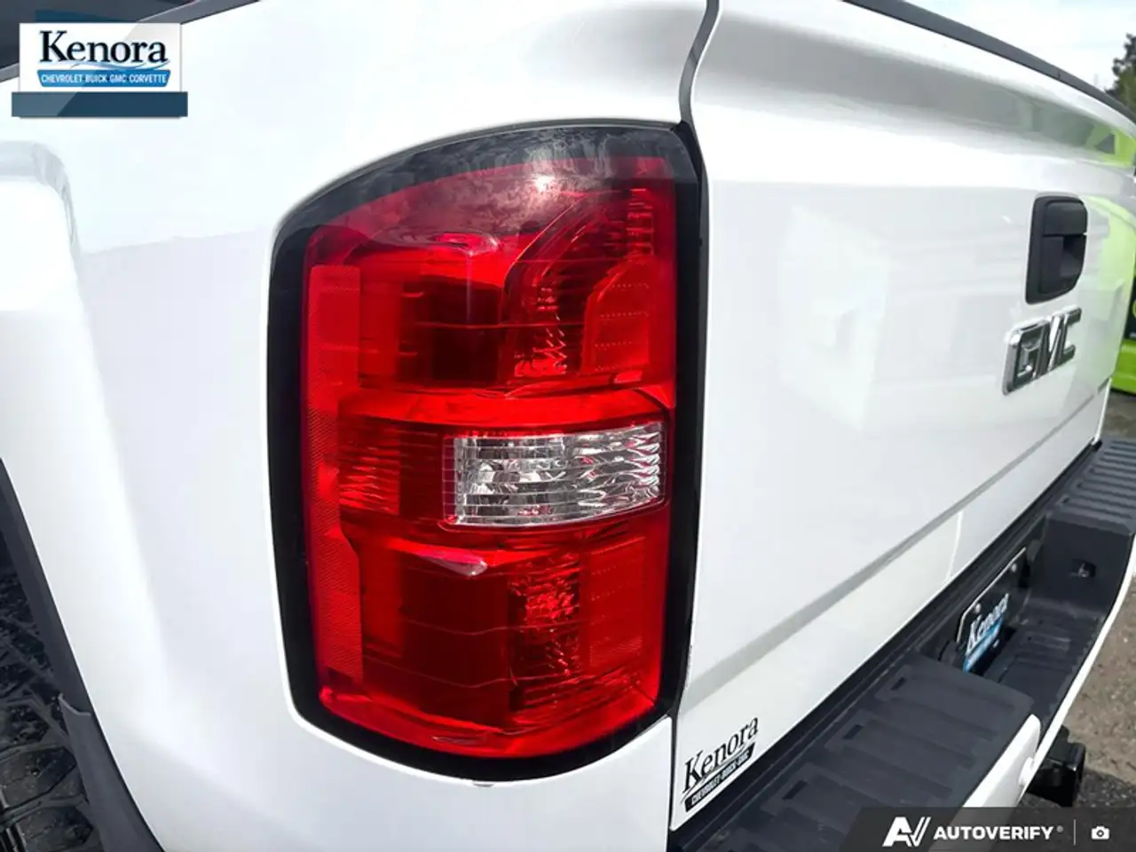 GMC Sierra 1500 снимка GMC Sierra 1500
