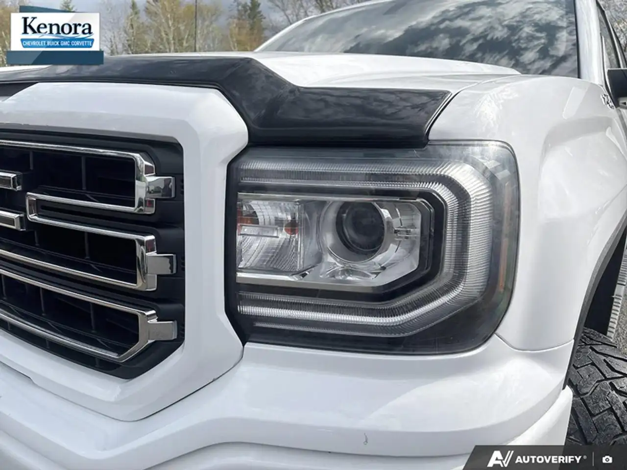 GMC Sierra 1500 снимка GMC Sierra 1500