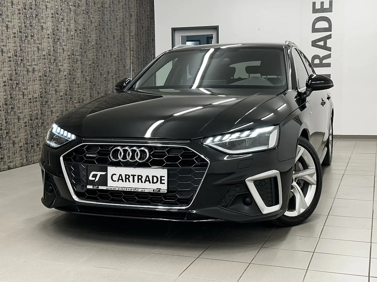 Audi A4 Avant 40 TFSI quattro S-line S-tronic Schwarz - 1