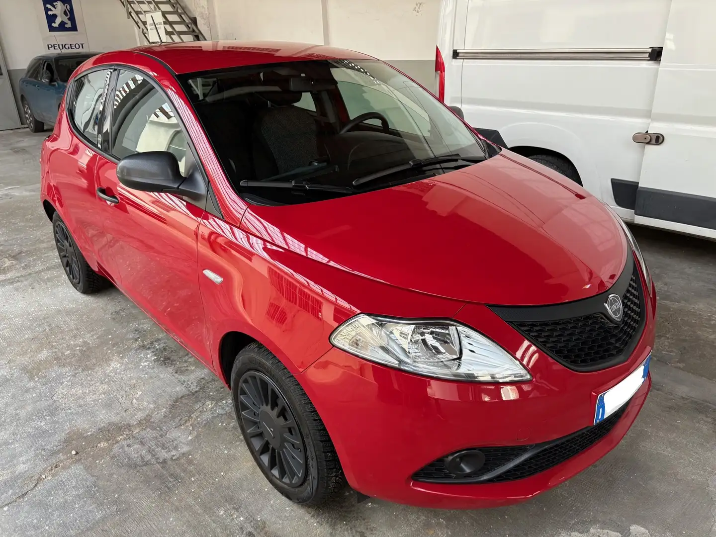 Lancia Ypsilon 1.0 firefly hybrid Silver s Rosso - 1