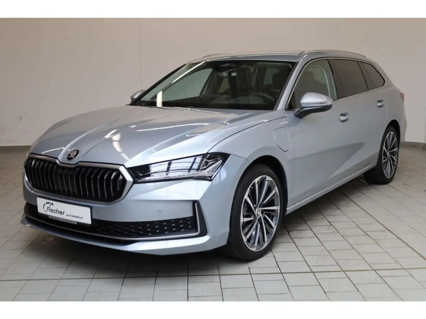 Skoda Superb Combi 1.5 TSI iV L&K DSG AHK/Matrix/NAV Silber - 2