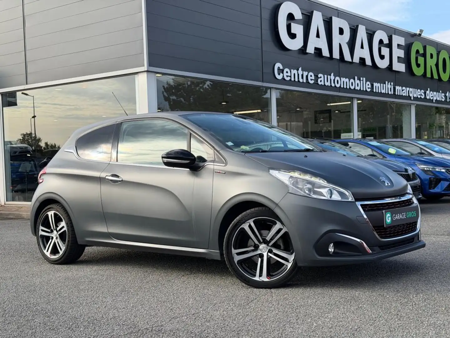 Peugeot 208 1.6 BlueHDi 100ch BVM5 GT Line Gris - 1