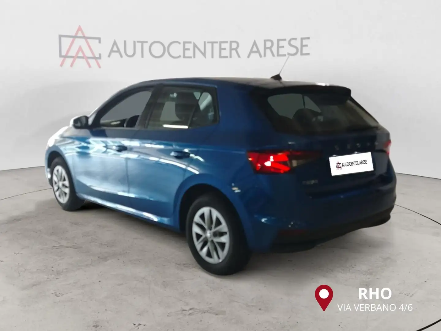 Skoda Fabia 1.0 MPI 80 CV Ambition Bleu - 2