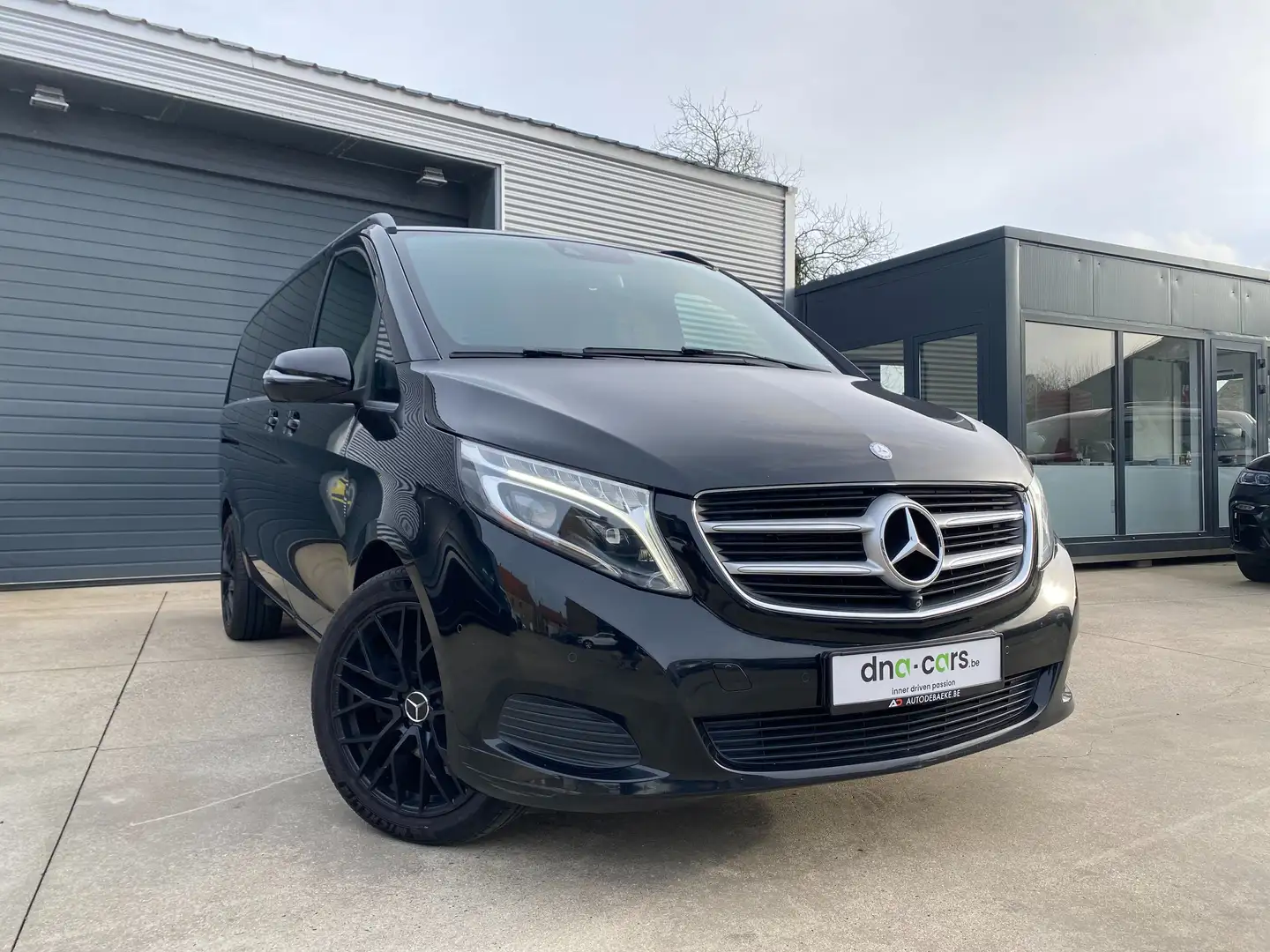 Mercedes-Benz V 250 d  AVANTGARDE / EDITION / LEDER / 360° /  19" Czarny - 1