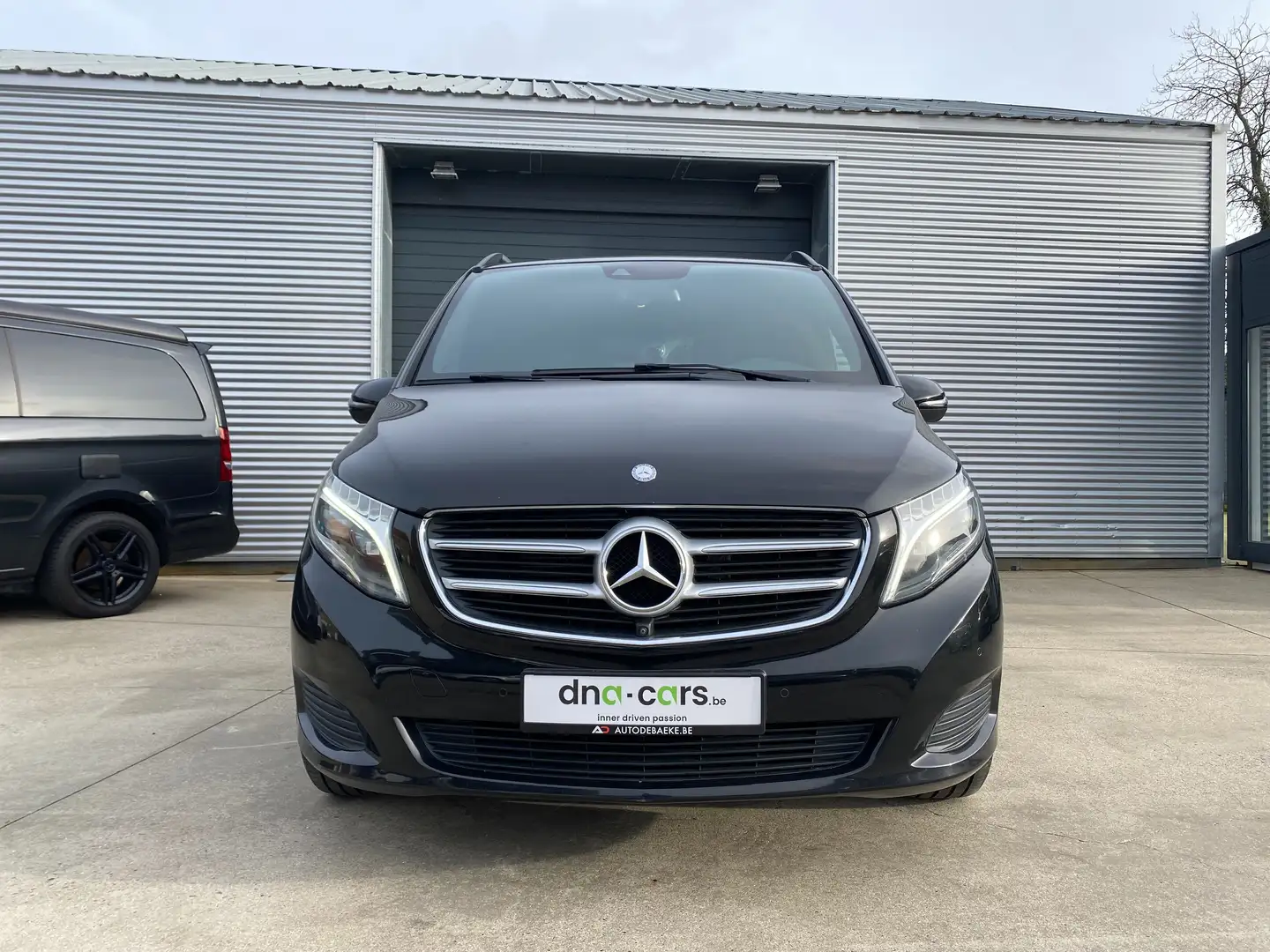 Mercedes-Benz V 250 d  AVANTGARDE / EDITION / LEDER / 360° /  19" Negro - 2