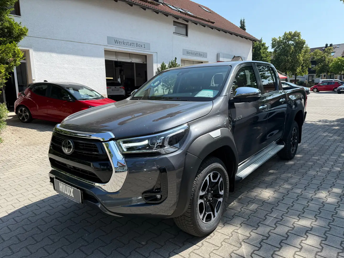 Toyota Hilux 4x4 Double Cab Autm. Executive,Navi,360°Kamera Grijs - 1
