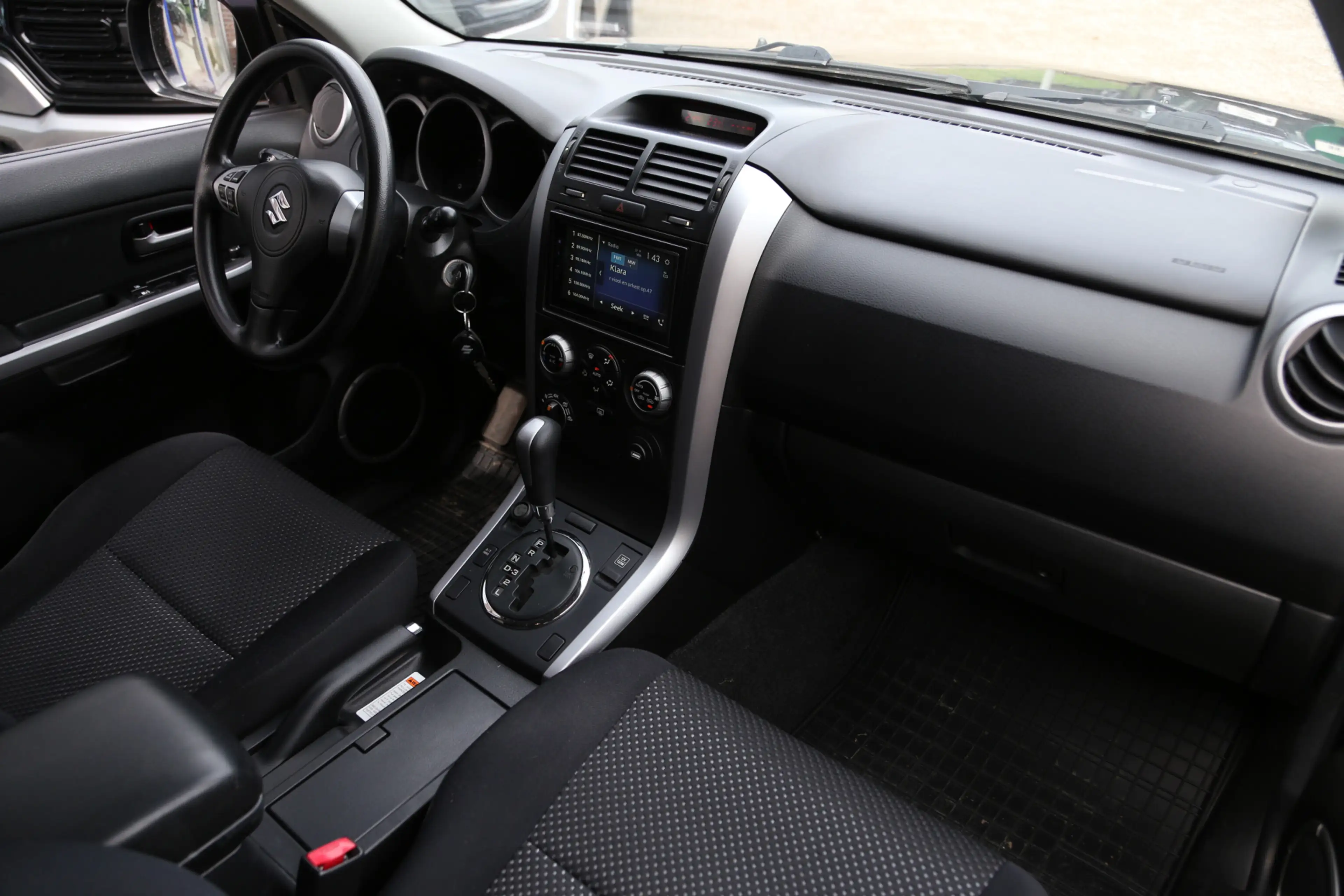Suzuki Grand Vitara 2.0-16V 4WD Shogun Automaat — photo 4