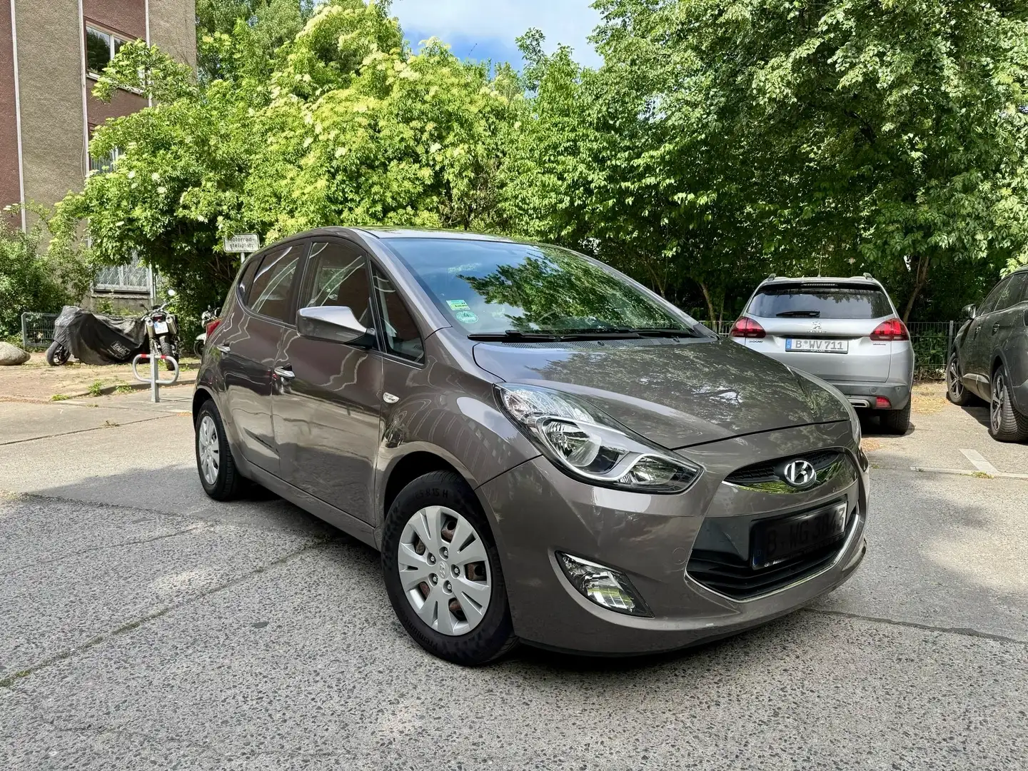Hyundai iX20 FIFA world Cup Edition, TÜV+Service neu Brązowy - 1