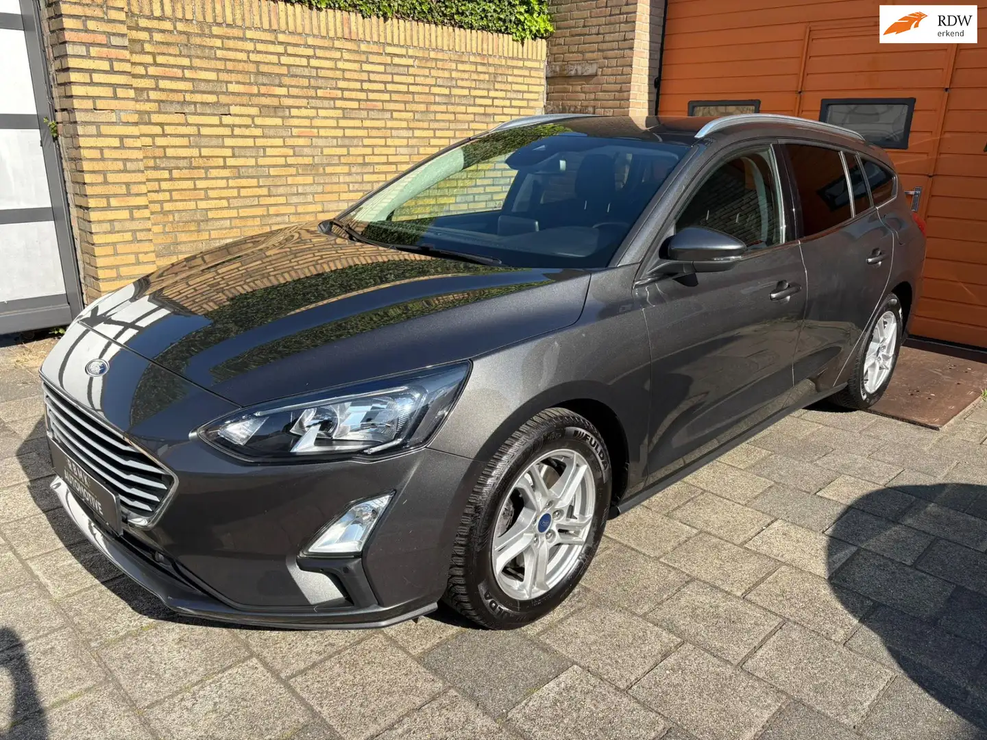 Ford Focus Wagon 1.5 EcoBoost Active X Business Gris - 1
