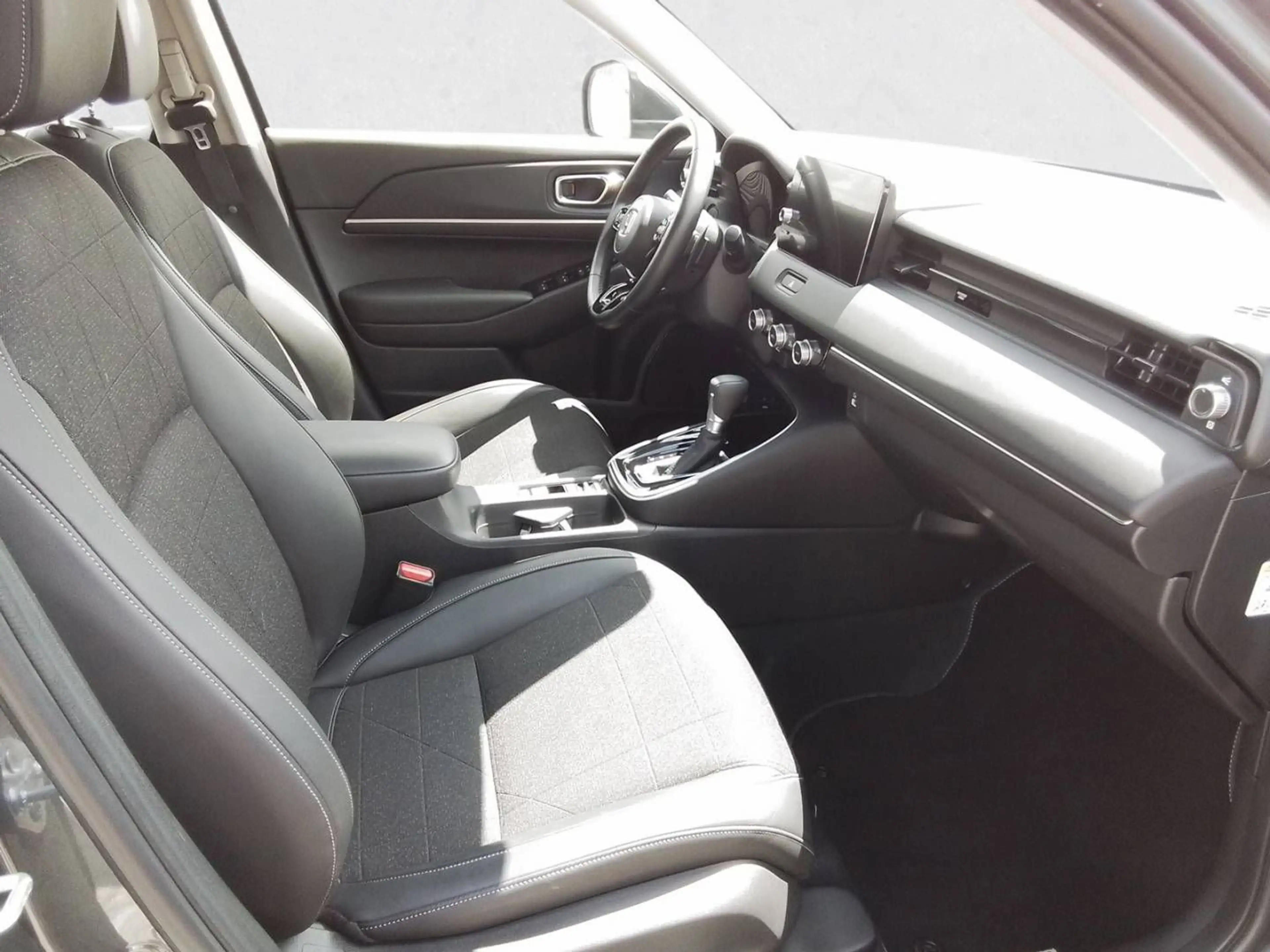 Honda HR-V Hybrid 1.5 e CVT Advance — photo 3