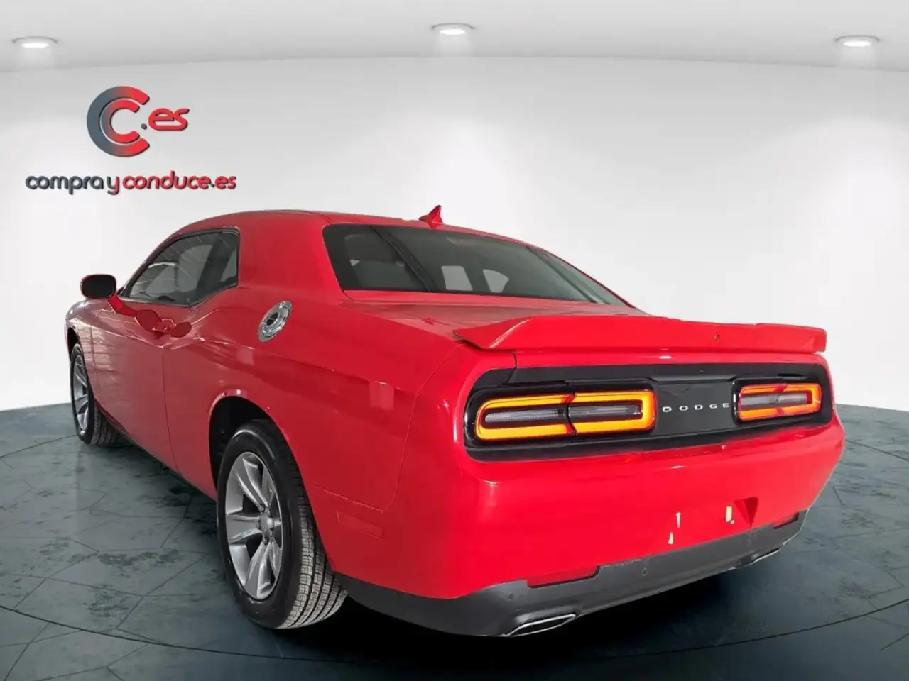 Dodge Challenger 2022 — фото 13