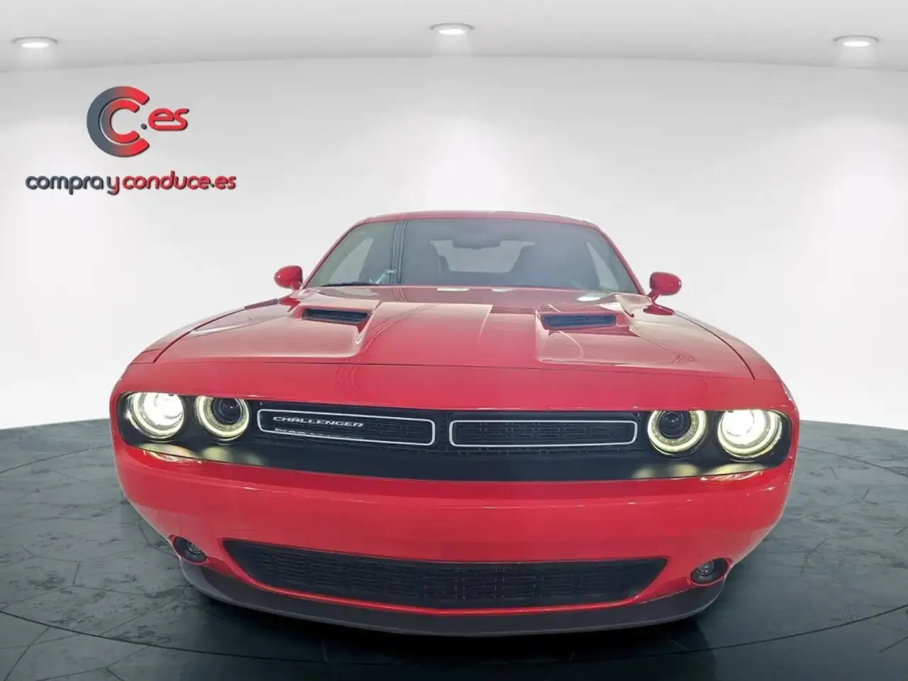 Dodge Challenger 2022 — фото 10