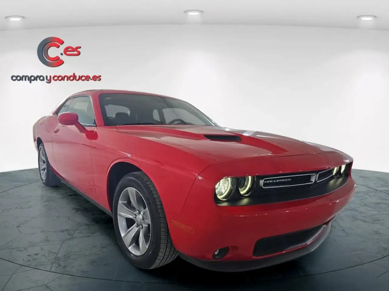 Dodge Challenger 2022 — фото 11