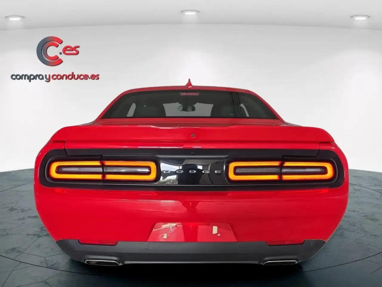 Dodge Challenger 2022 — фото 14