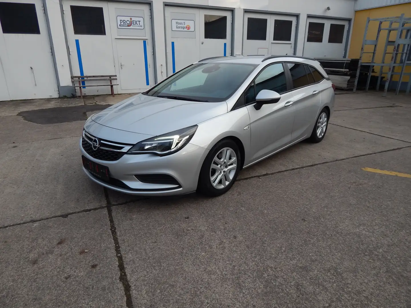 Opel Astra Edition*LENKRADH*8xLM-18 ZOLL*SITZH*A.H.K.*PDC*TOP Silber - 1