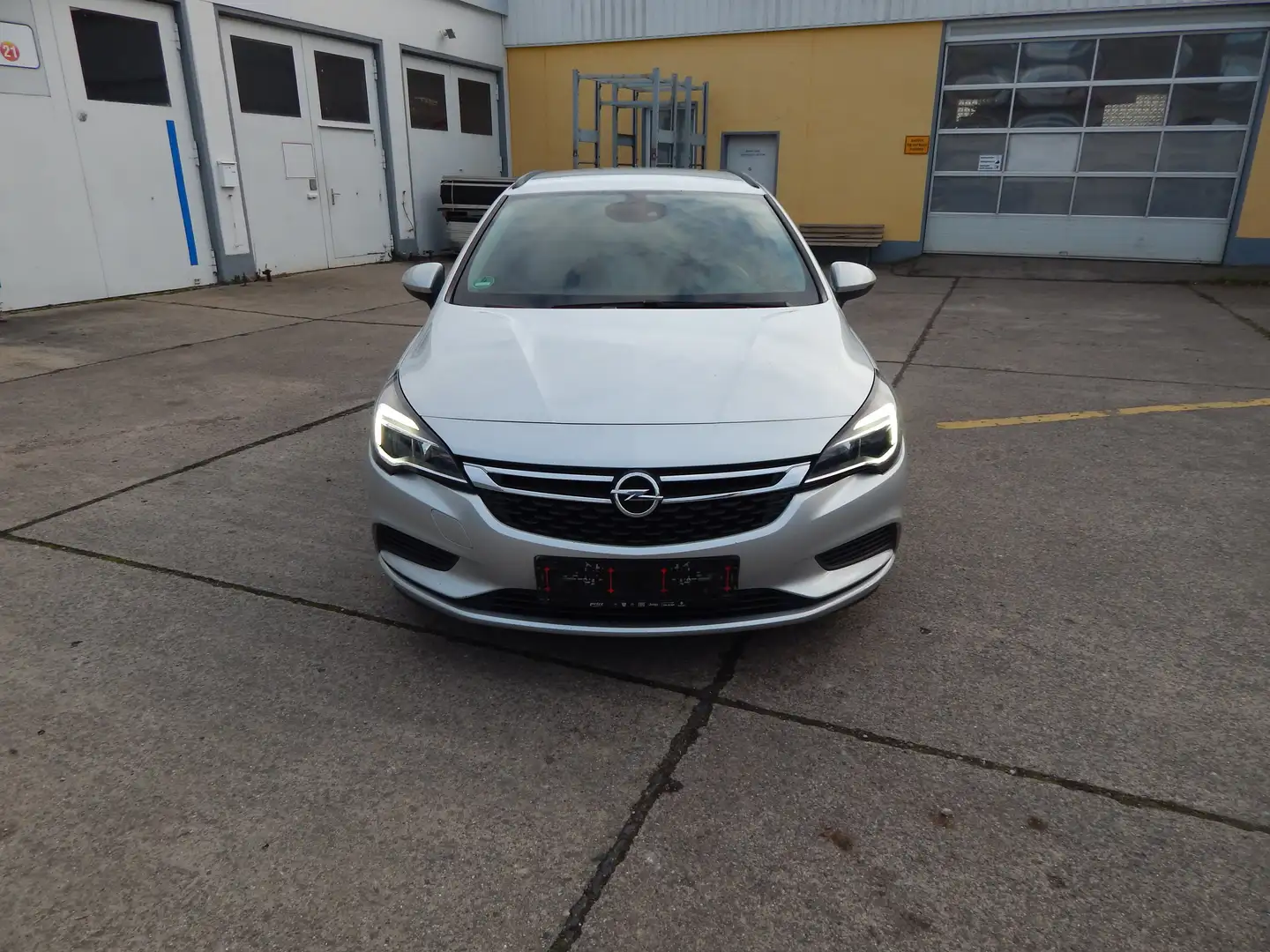 Opel Astra Edition*LENKRADH*8xLM-18 ZOLL*SITZH*A.H.K.*PDC*TOP Silber - 2