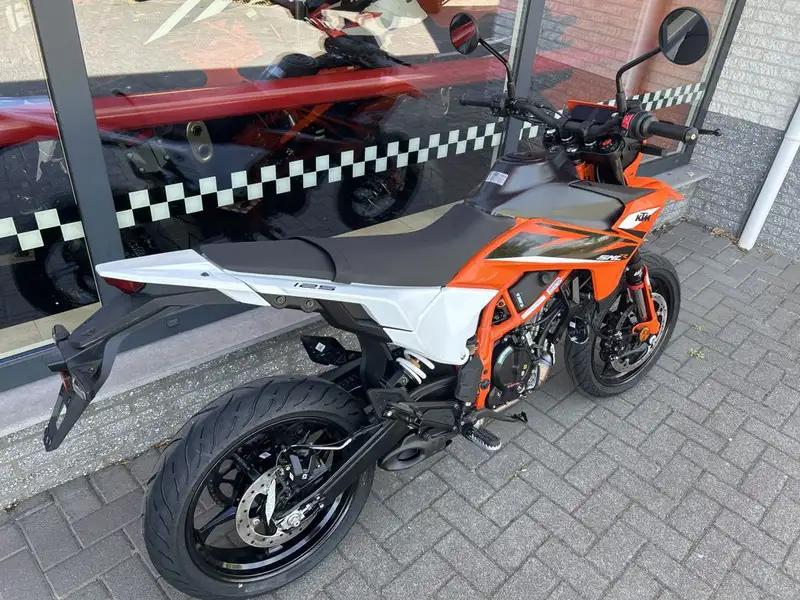 KTM 125 SMC R - foto 3