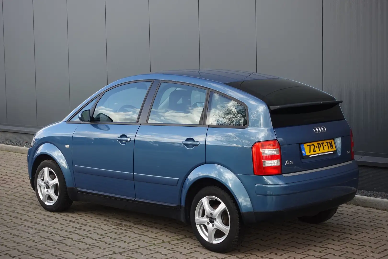 Audi A2 1.4 Pro Line Azul - 2