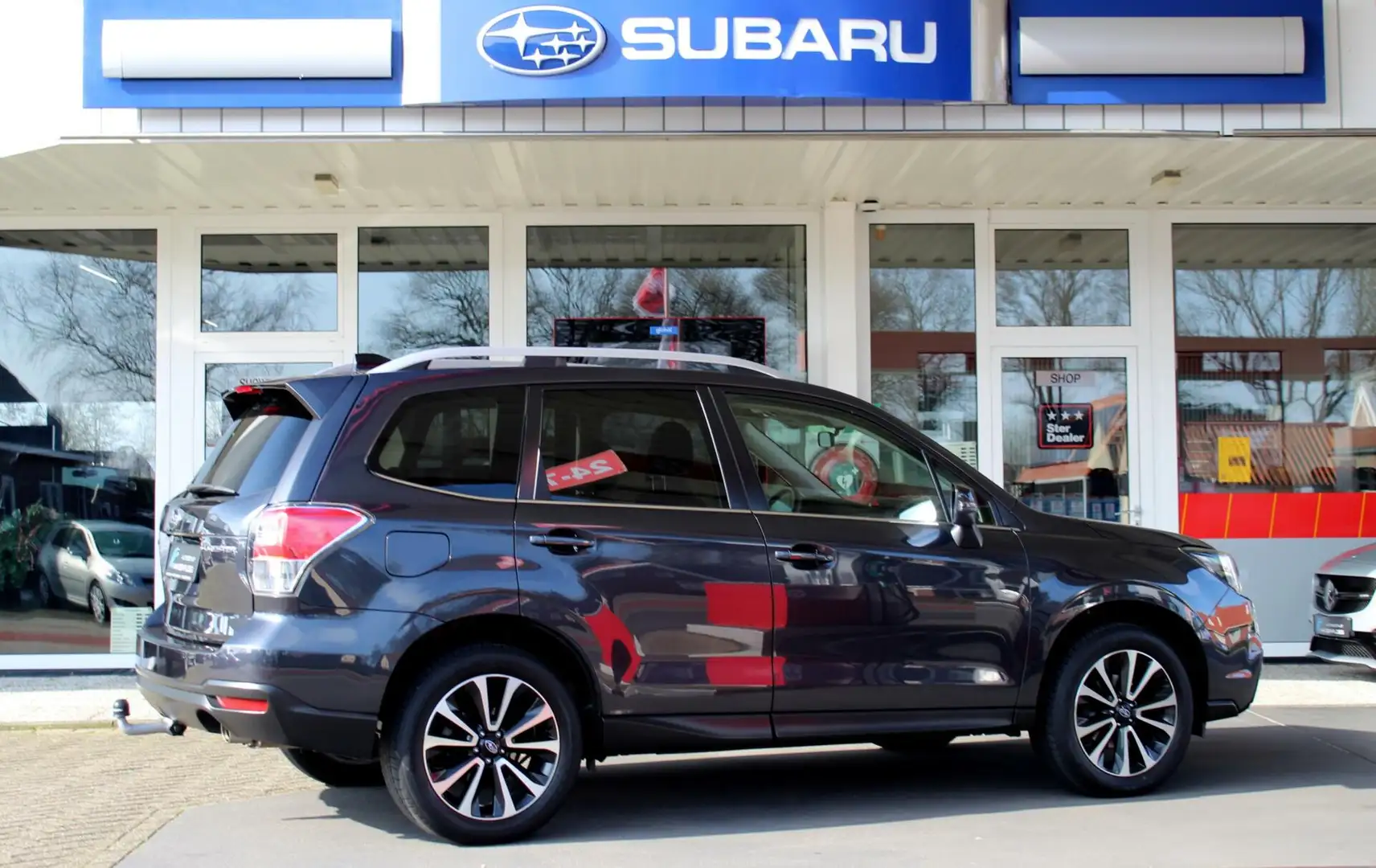 Subaru Forester 2.0 CVT Premium Eyesight * 18 inch * Navigatie * T Grijs - 2