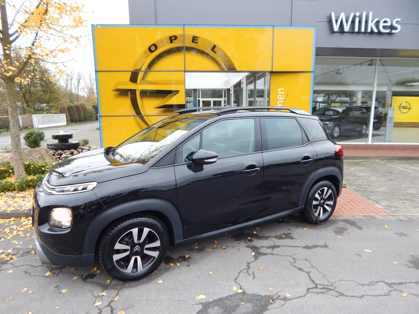 Citroen C3 Aircross Shine *viel Platz; Spritsparer; Navi* Noir - 1