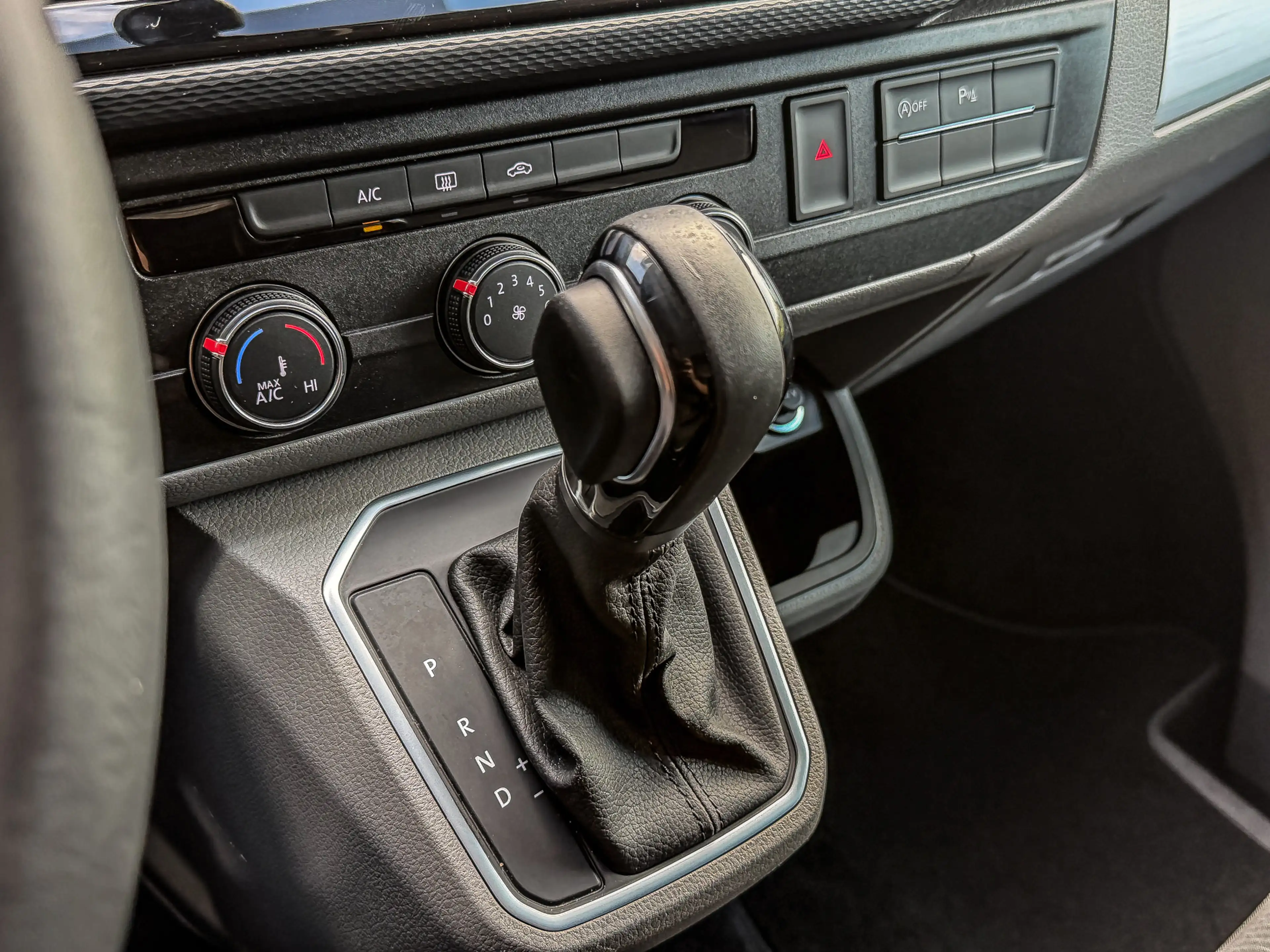 Volkswagen T6.1 Transporter 2.0 TDI 150PK DSG Bestelwagen L2H1 Bulli | LED | D — photo 10