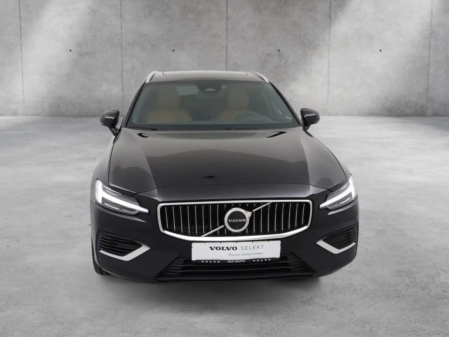 Volvo V60 T6 Ultra Bright Recharge Plug-In Hybrid AWD Schwarz - 2