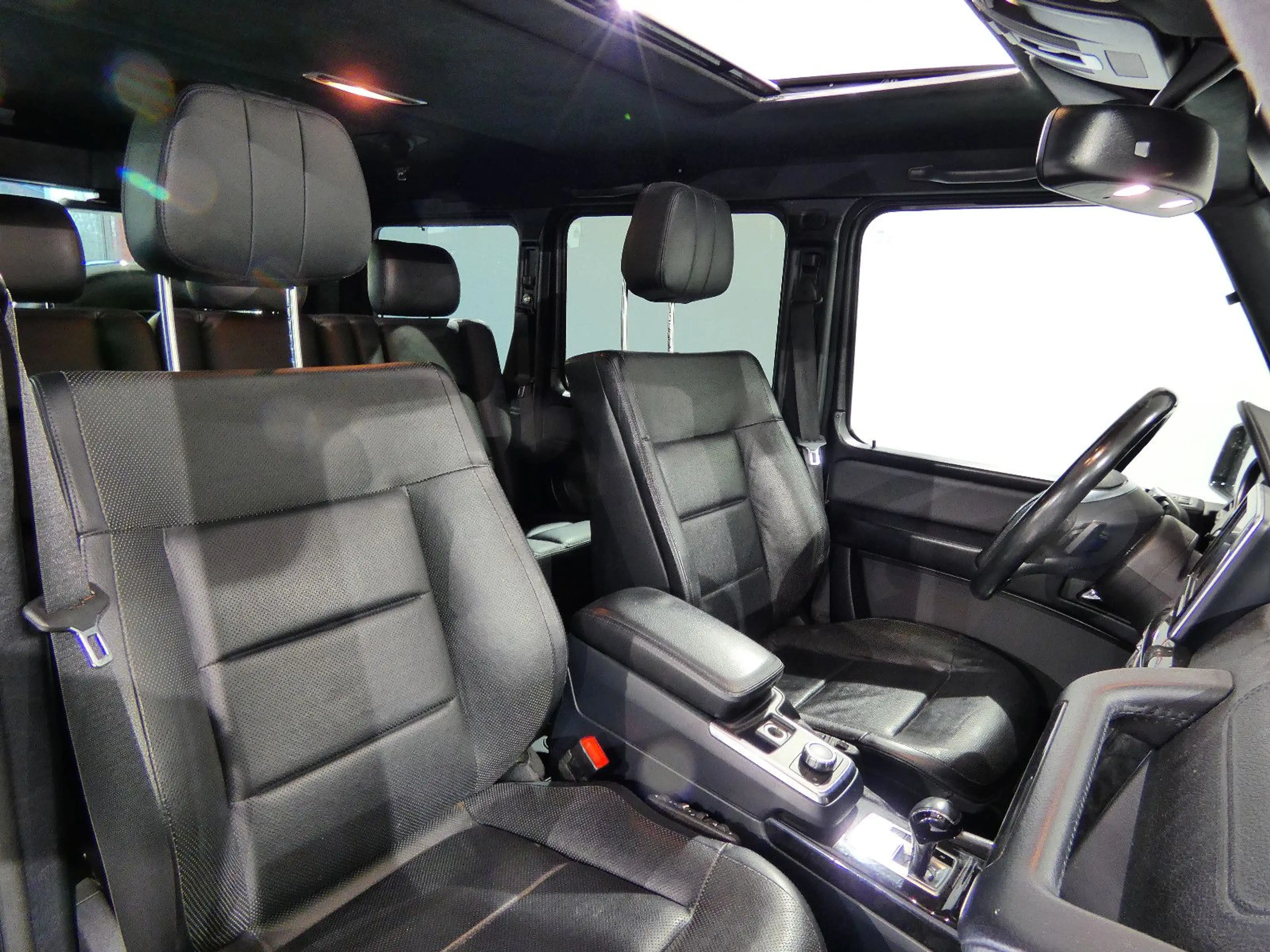 Mercedes-Benz G 350 d AMG Standh./Kamera/Schiebedach/AHK/H&K — photo 12