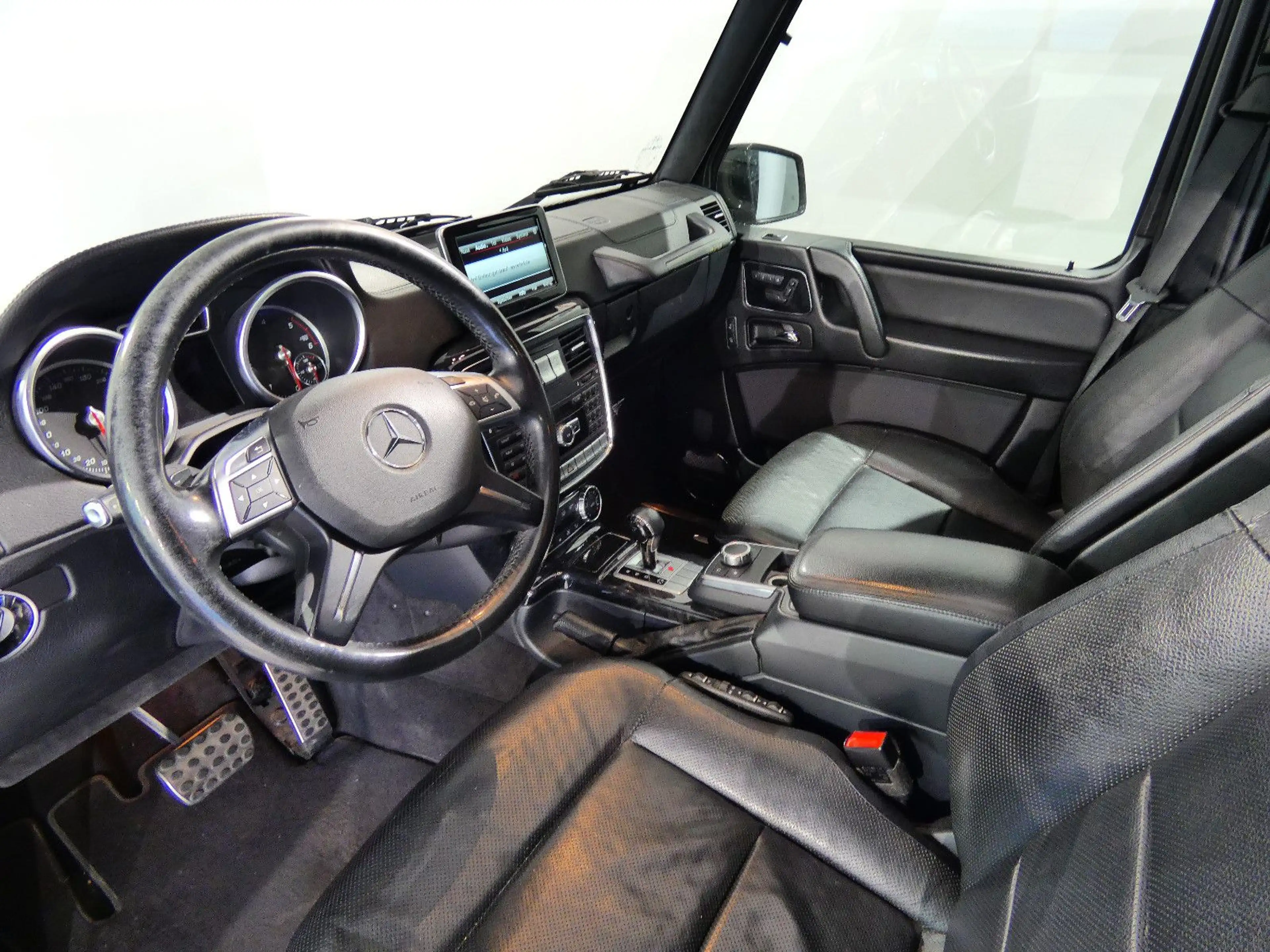 Mercedes-Benz G 350 d AMG Standh./Kamera/Schiebedach/AHK/H&K — photo 10