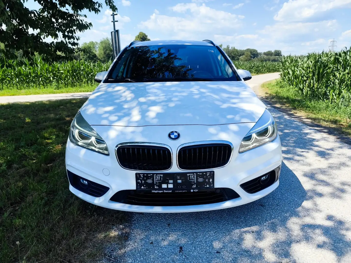 BMW 218 d Gran Tourer Sport Line LED Scheinwerfer Weiß - 2