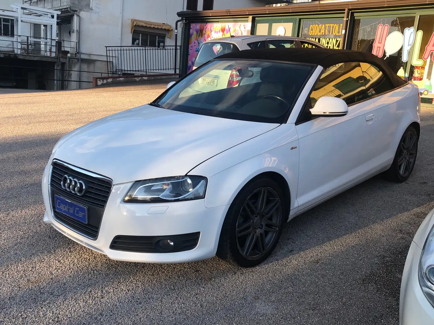 Audi A3 Cabrio 2.0 tdi Attraction Sline Weiß - 2