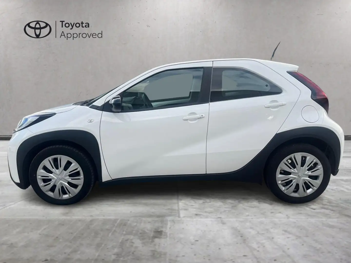 Toyota Aygo X Aygo X 1.0 Active 72cv s-cvt Bianco - 2