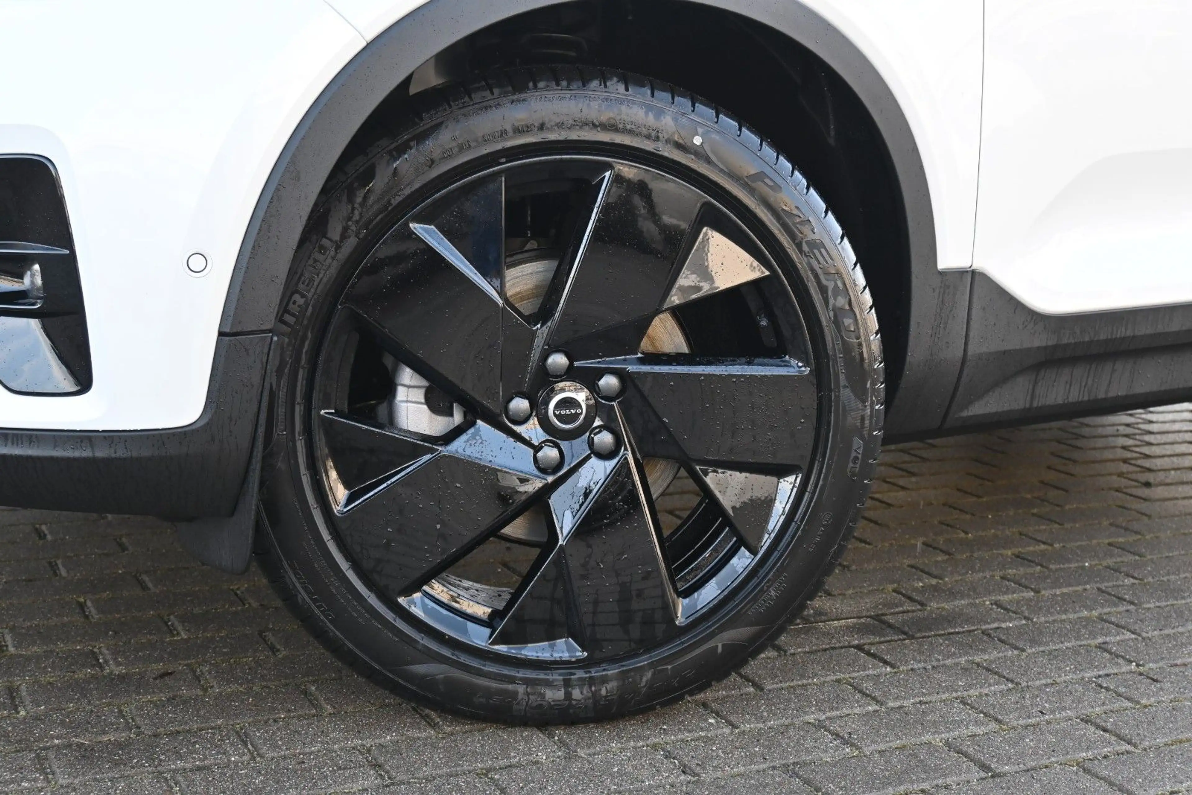 Volvo XC40 B4 DKG Plus Black Edition*STDHZG*360*ACC — photo 11