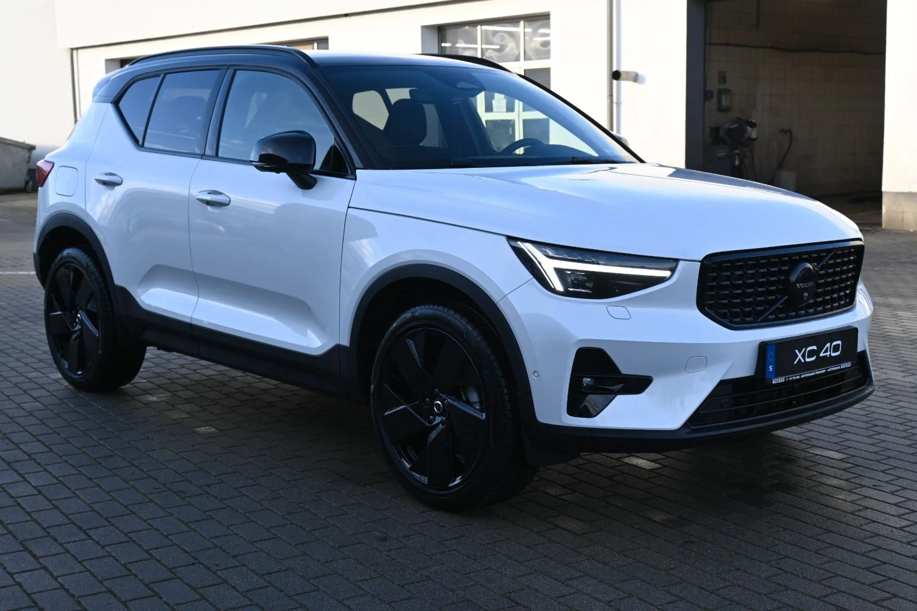 Volvo XC40 B4 DKG Plus Black Edition*STDHZG*360*ACC — photo 7