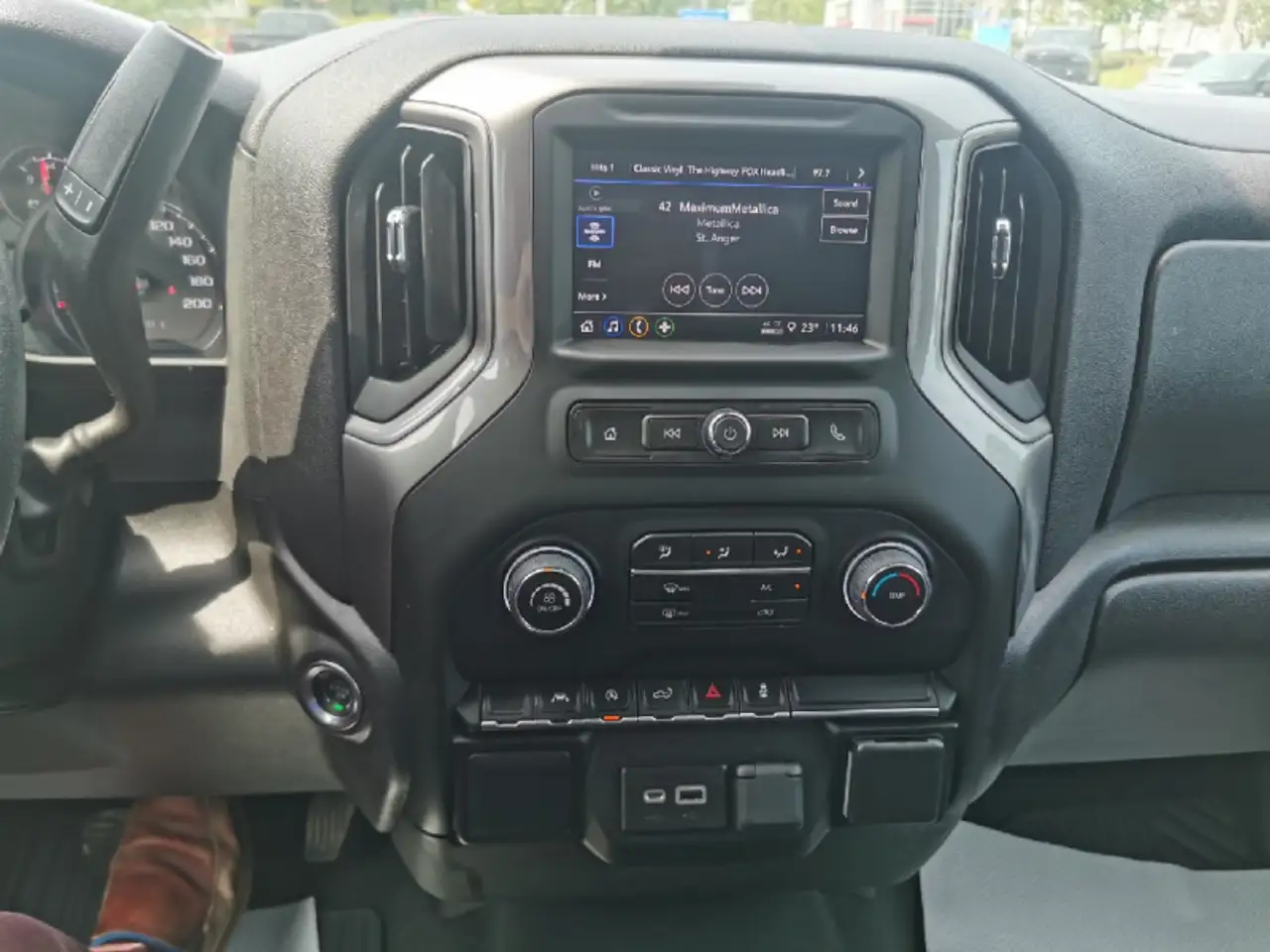 Chevrolet Silverado 1500 снимка Chevrolet Silverado 1500