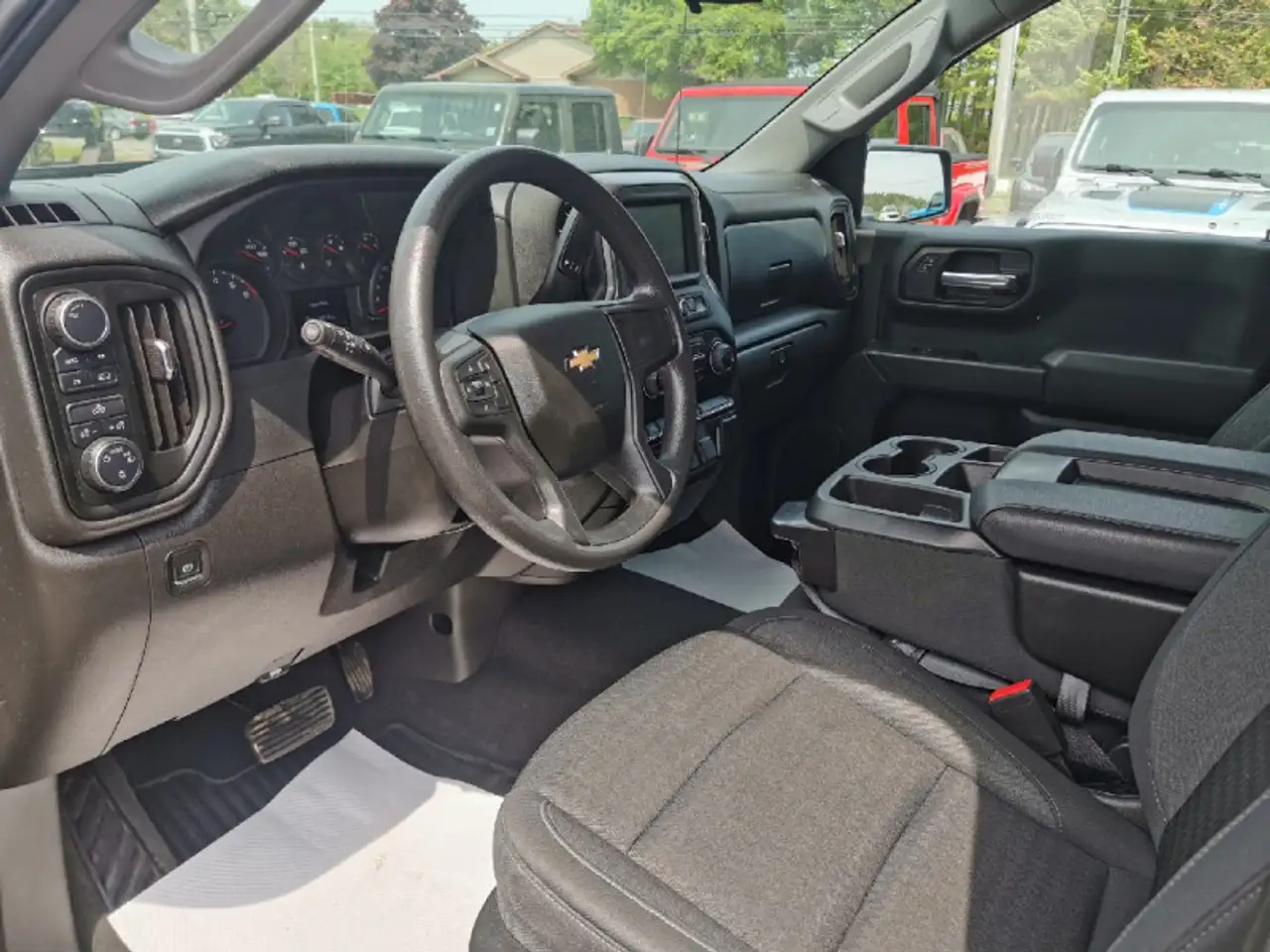 Chevrolet Silverado 1500 снимка Chevrolet Silverado 1500