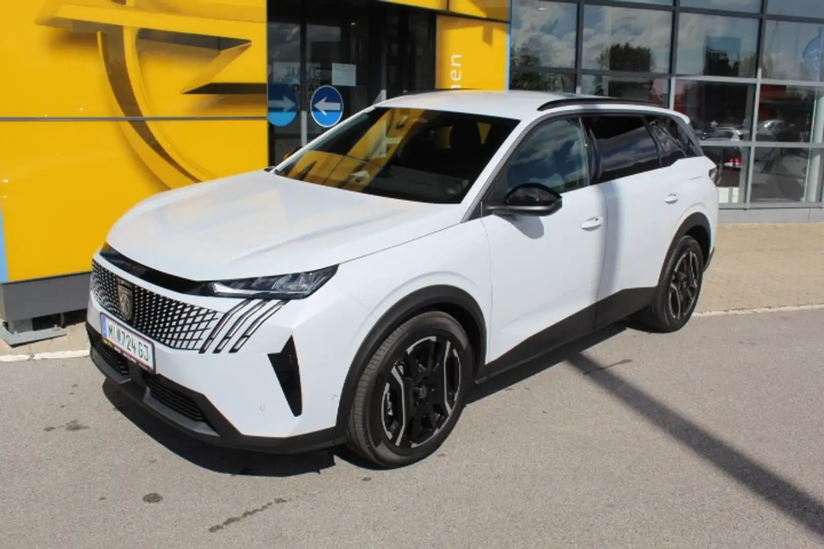 Peugeot 5008 Elektro 210 73kWh Allure Weiß - 1