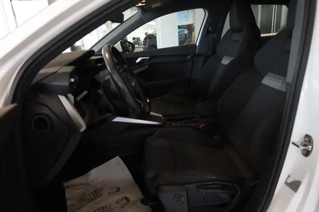 Audi A3 view 14