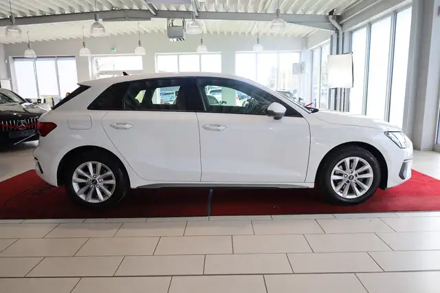 Audi A3 view 8