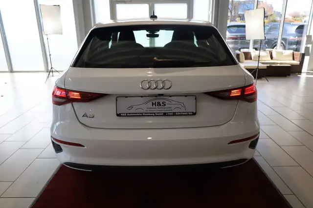 Audi A3 view 4