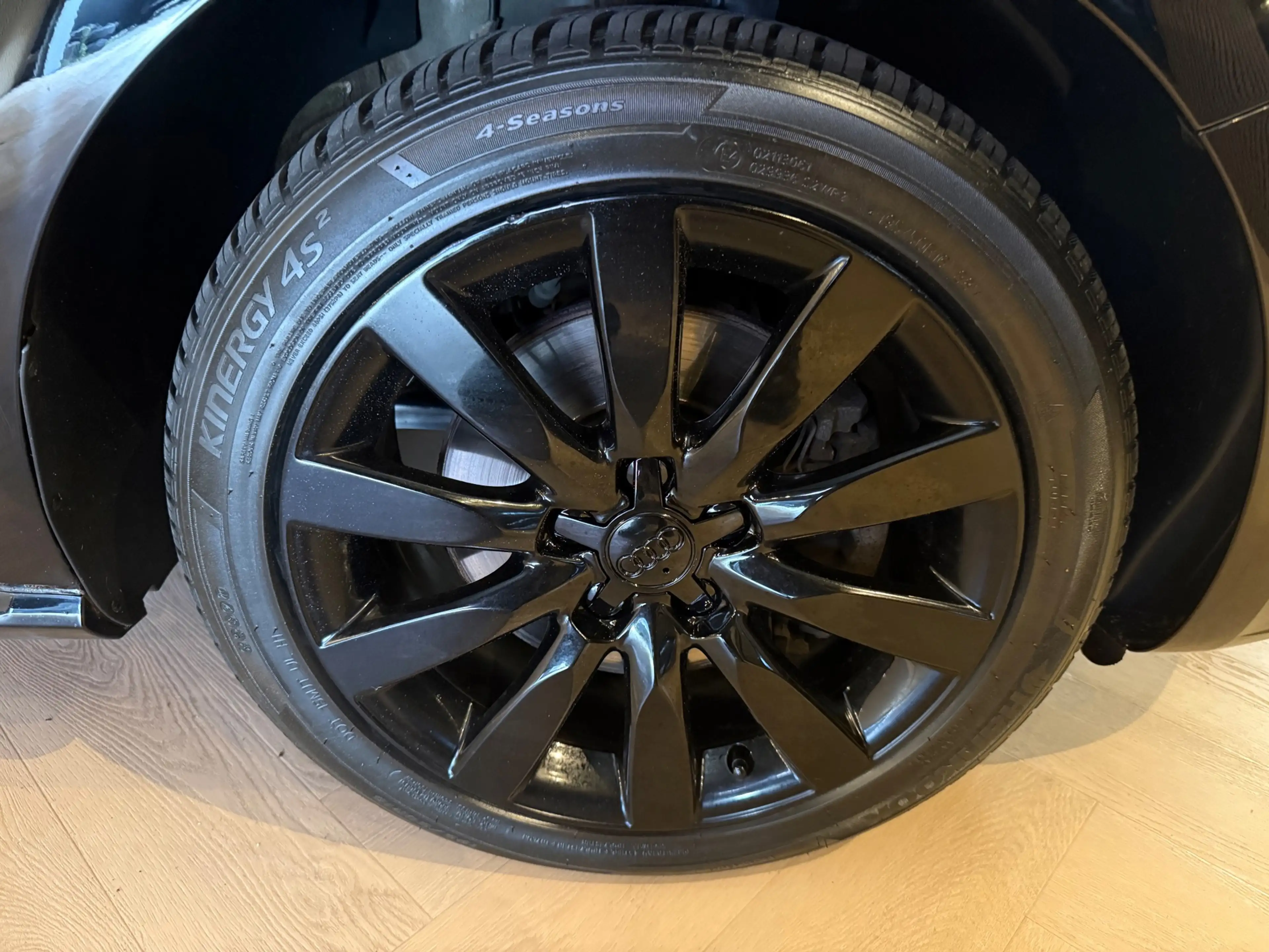 Audi A1 1.4 TFSI S-Line | Black on Black | Bluetooth | LED — photo 12