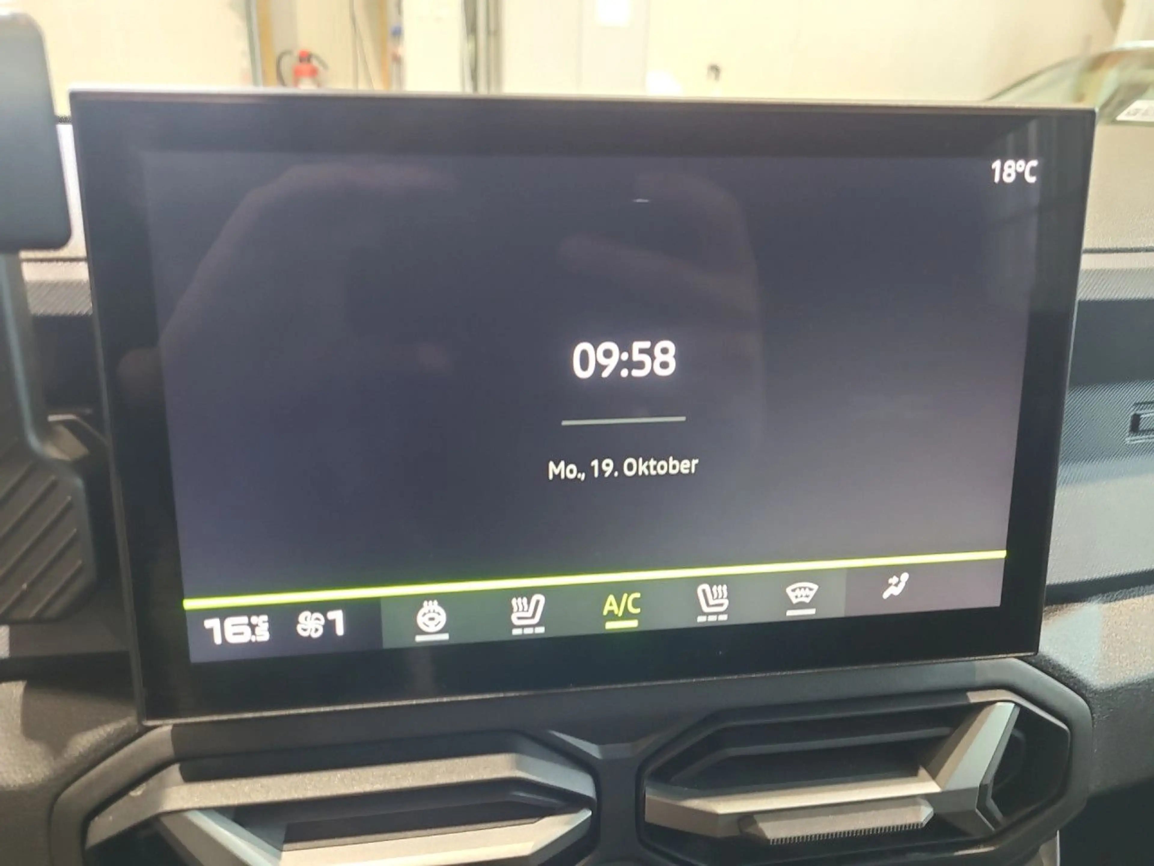 Dacia Duster Hybrid 140 Journey Sportpaket Bluetooth — photo 21