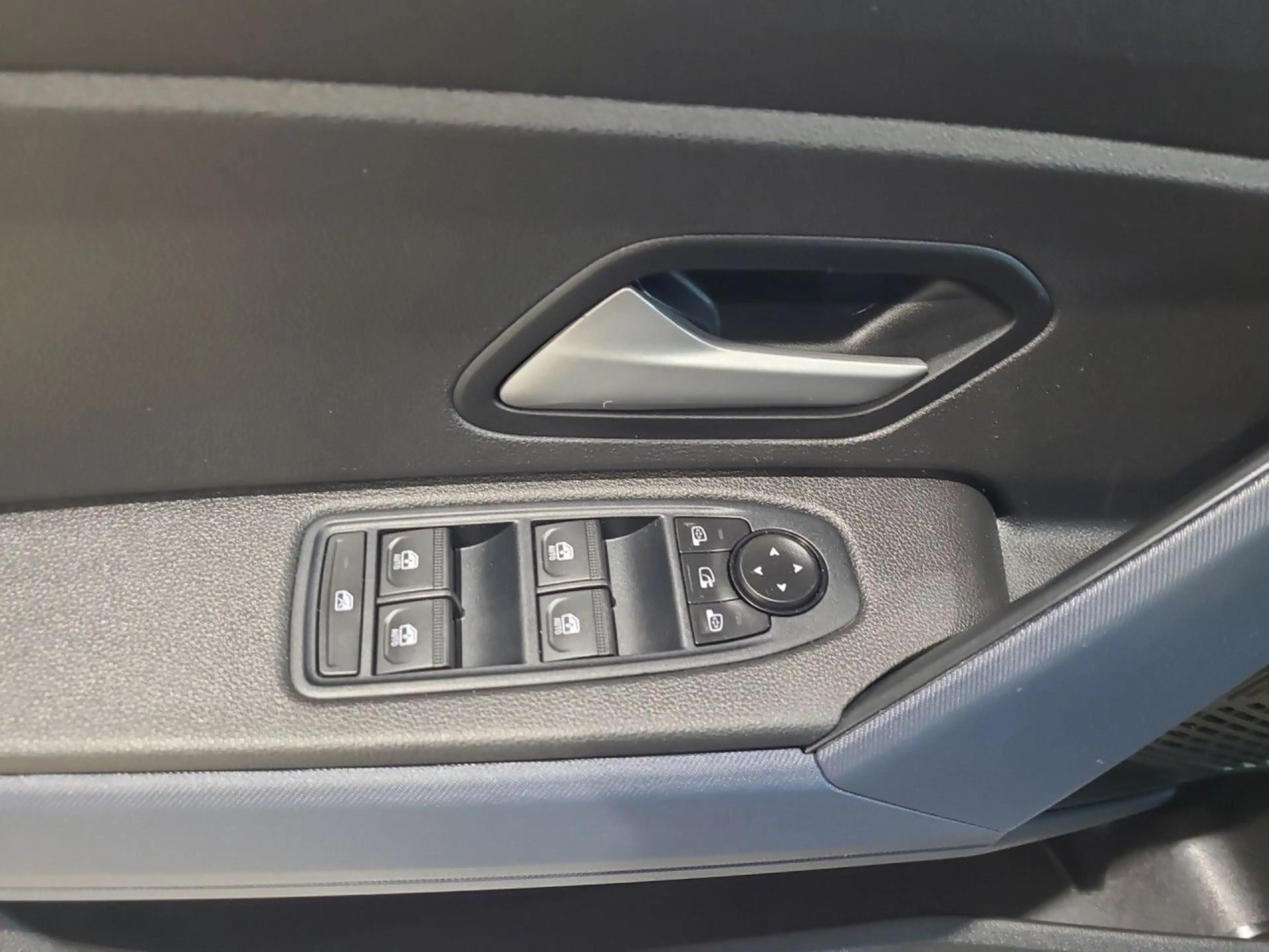 Dacia Duster Hybrid 140 Journey Sportpaket Bluetooth — photo 9